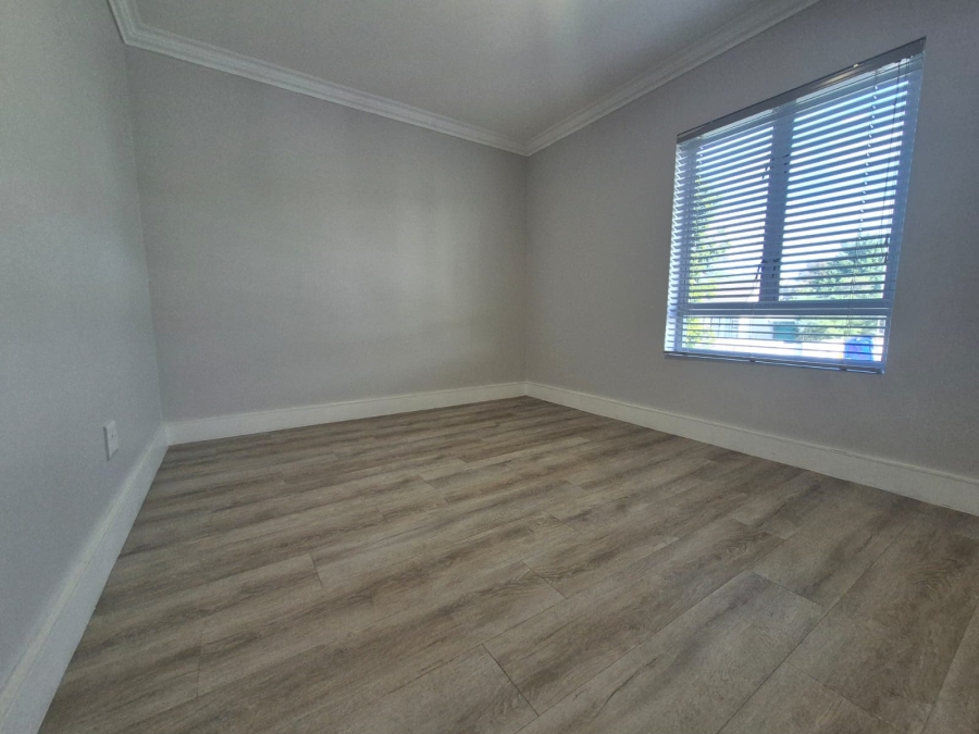 To Let 3 Bedroom Property for Rent in Langeberg Heights Western Cape